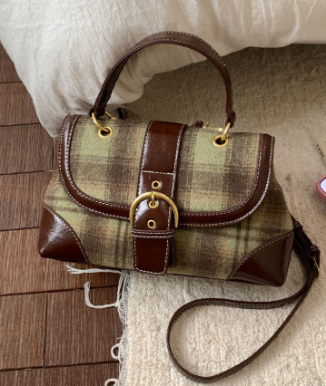Plaid Flap Crossbody Bag in Green